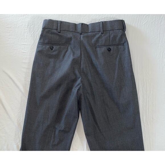 Stafford Performance Classic Fit Pleated/Cuffed Washable Dress Pants. 30X30 MINT - Picture 9 of 10